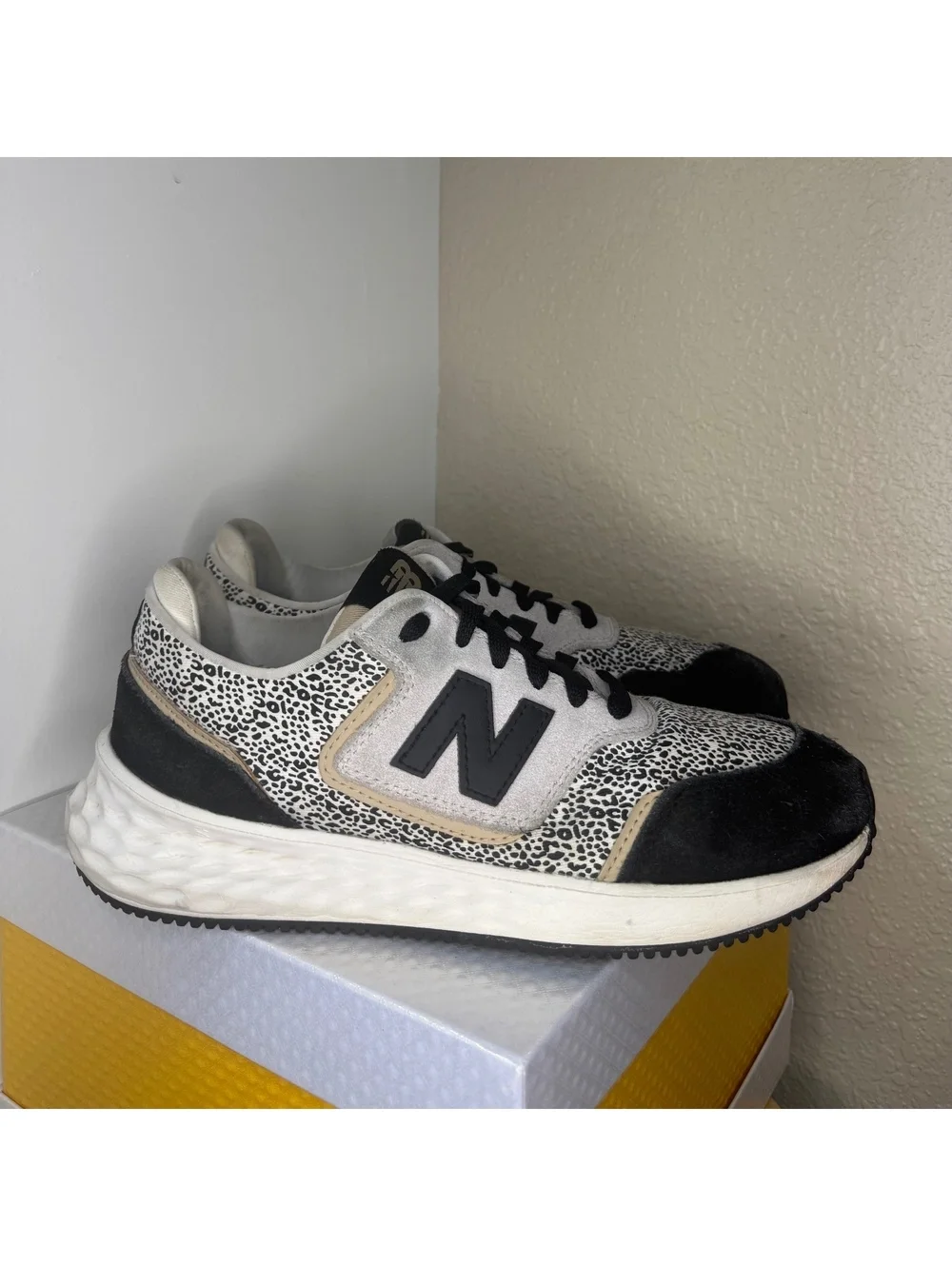 👟 New Balance Women’s 8 Leopard Print Sneakers – Black White Tan